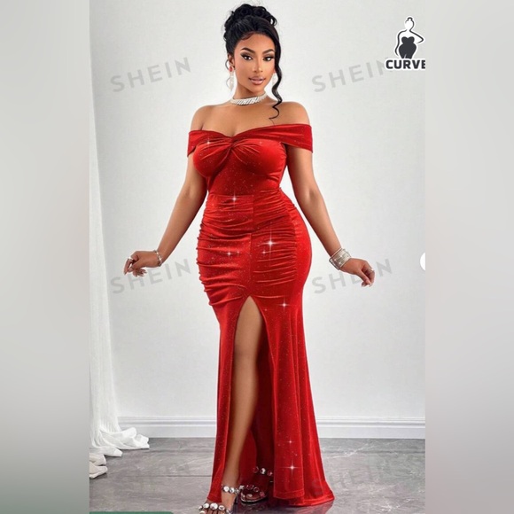 Red Velvety Off-the-Shoulder Cocktail Dress Size 4XL - Picture 2 of 7